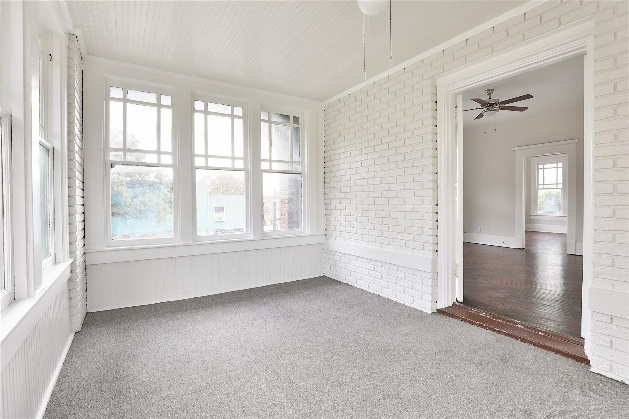 Houston, Texas, 77006, United States, 5 Bedrooms Bedrooms, ,4 BathroomsBathrooms,Residential,Active,2051995