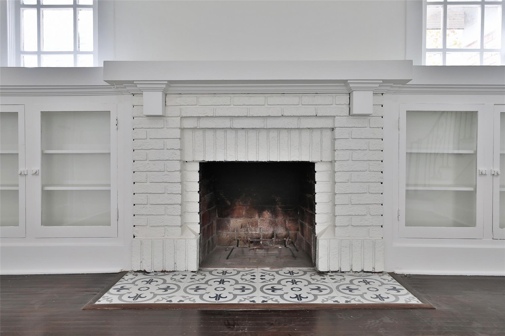 Houston, Texas, 77006, United States, 5 Bedrooms Bedrooms, ,4 BathroomsBathrooms,Residential,Active,2051995