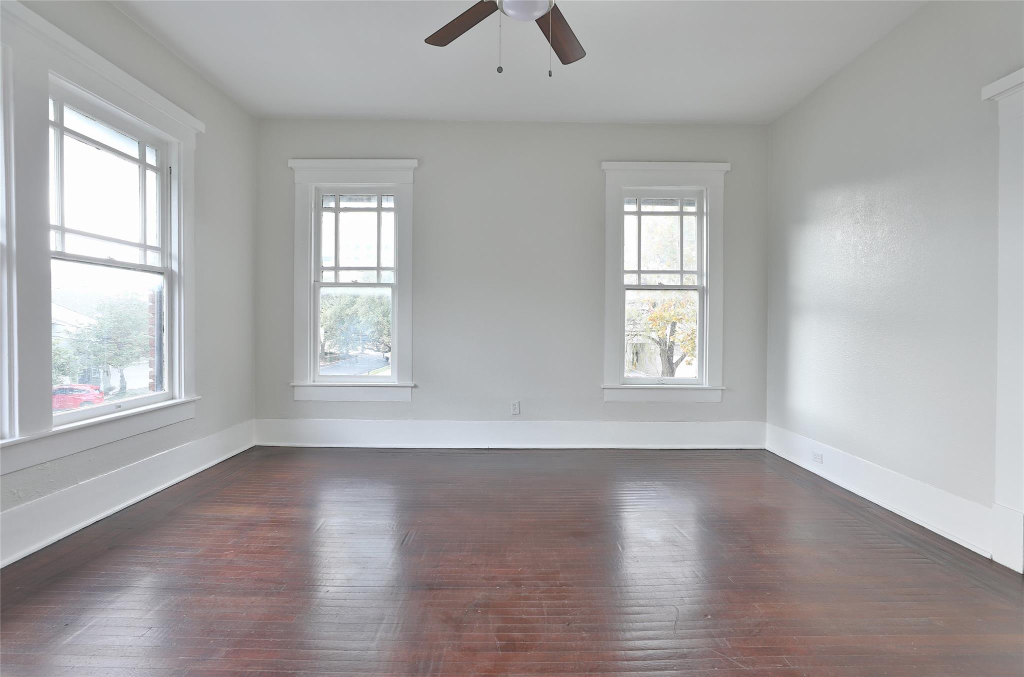 Houston, Texas, 77006, United States, 5 Bedrooms Bedrooms, ,4 BathroomsBathrooms,Residential,Active,2051995