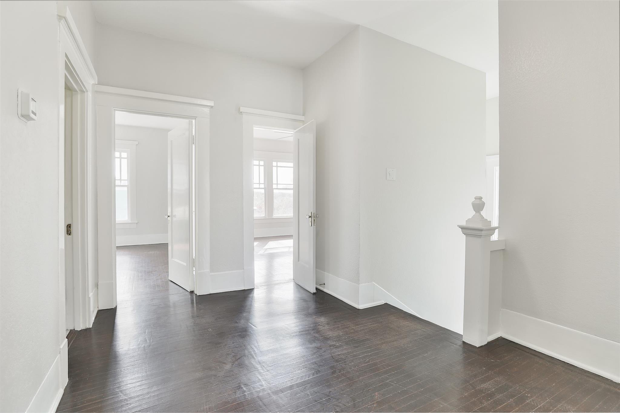 Houston, Texas, 77006, United States, 5 Bedrooms Bedrooms, ,4 BathroomsBathrooms,Residential,Active,2051995