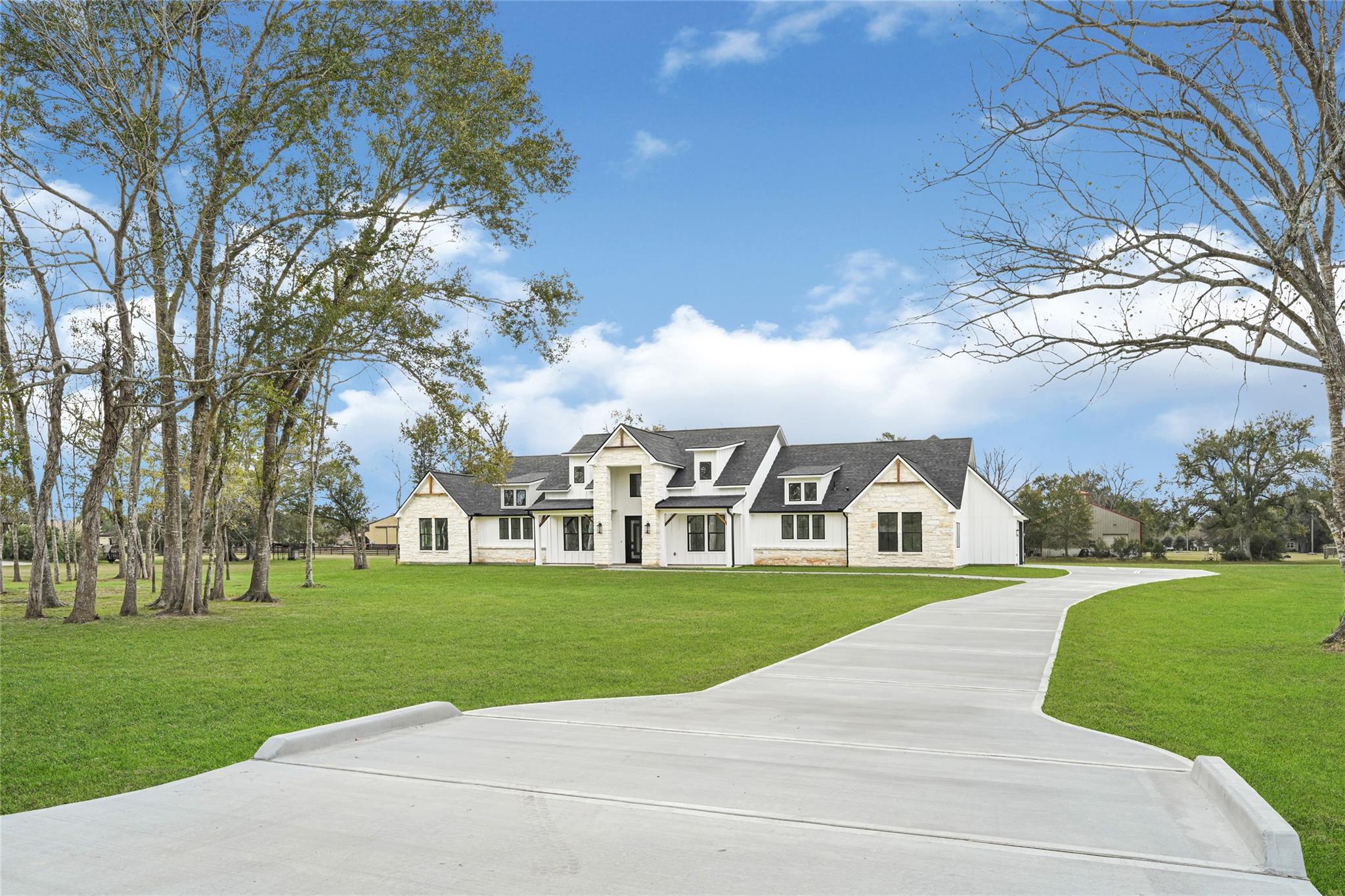 16915 Hamill Drive