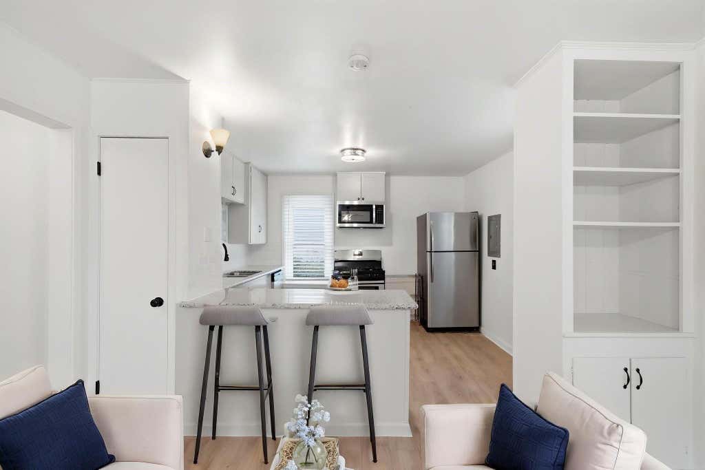 Photo of 1523 Bonnie Brae Street #1, Houston, TX 77006 (MLS # 85232390)