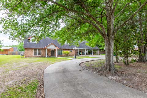 Photo of 156 County Road 818, Buna, TX 77612 (MLS # 2805128)