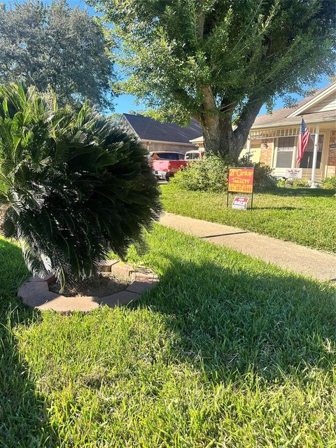 Photo of 12031 Kleinmeadow Drive, Houston, TX 77066 (MLS # 15801437)