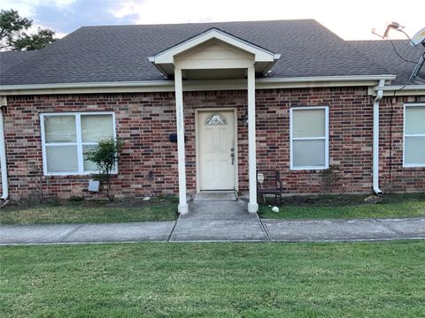 Photo of 1327 Queens Road, Pasadena, TX 77502 (MLS # 12975781)