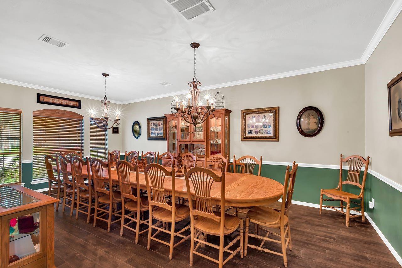 2710 Taos Trail