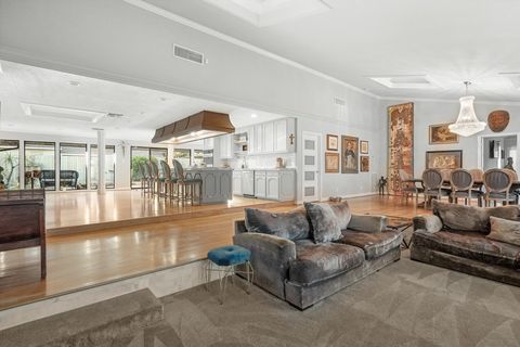 Photo of 758 W 42nd Street, Houston, TX 77018 (MLS # 18397378)