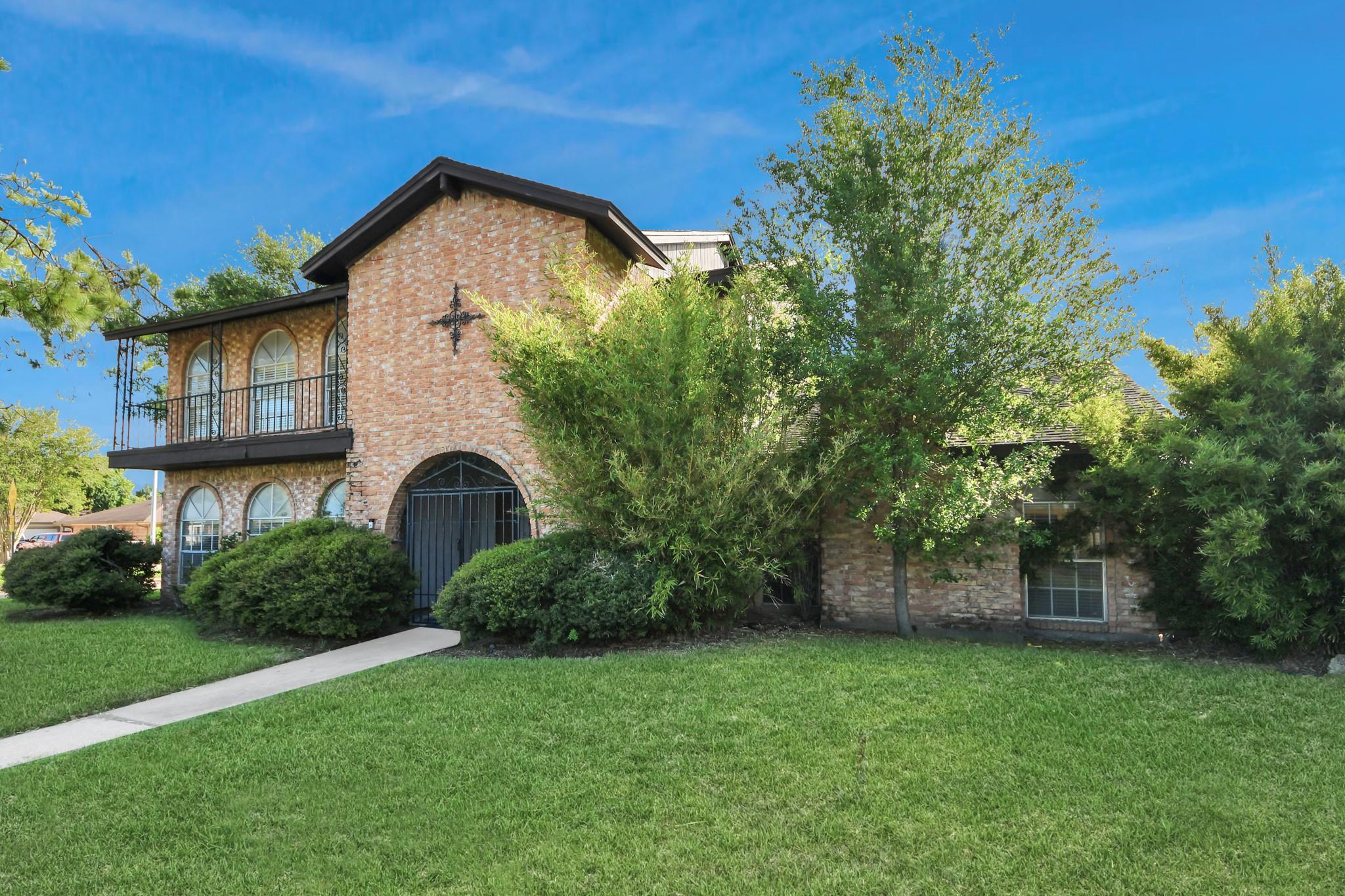 12203 Wrenthorpe Drive
