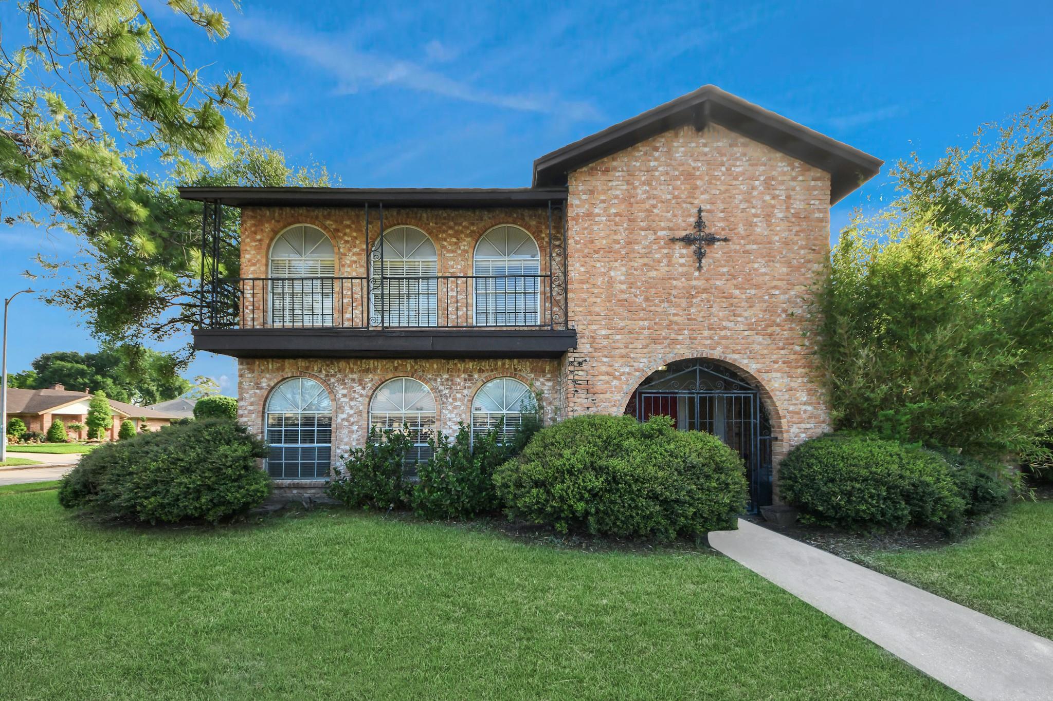 12203 Wrenthorpe Drive
