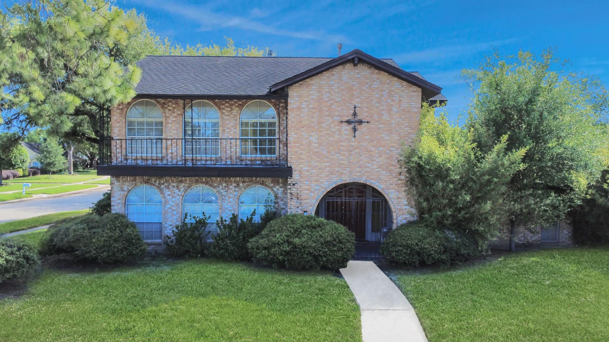12203 Wrenthorpe Drive