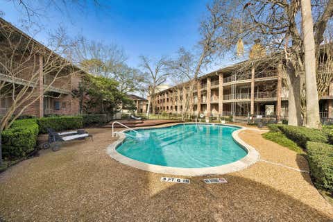 Photo of 6456 Bayou Glen Road, Houston, TX 77057 (MLS # 10189519)
