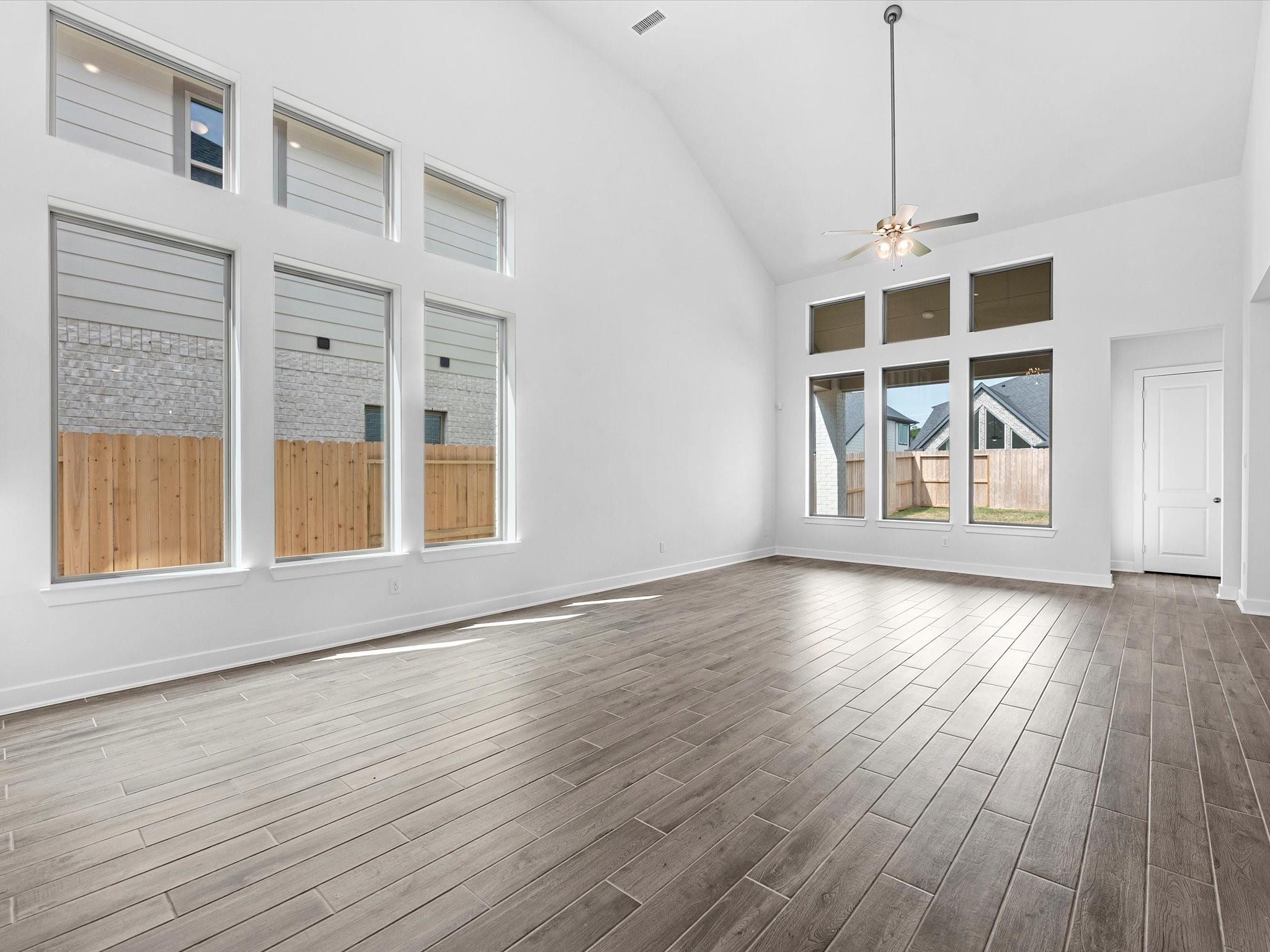1207 Luna Drive