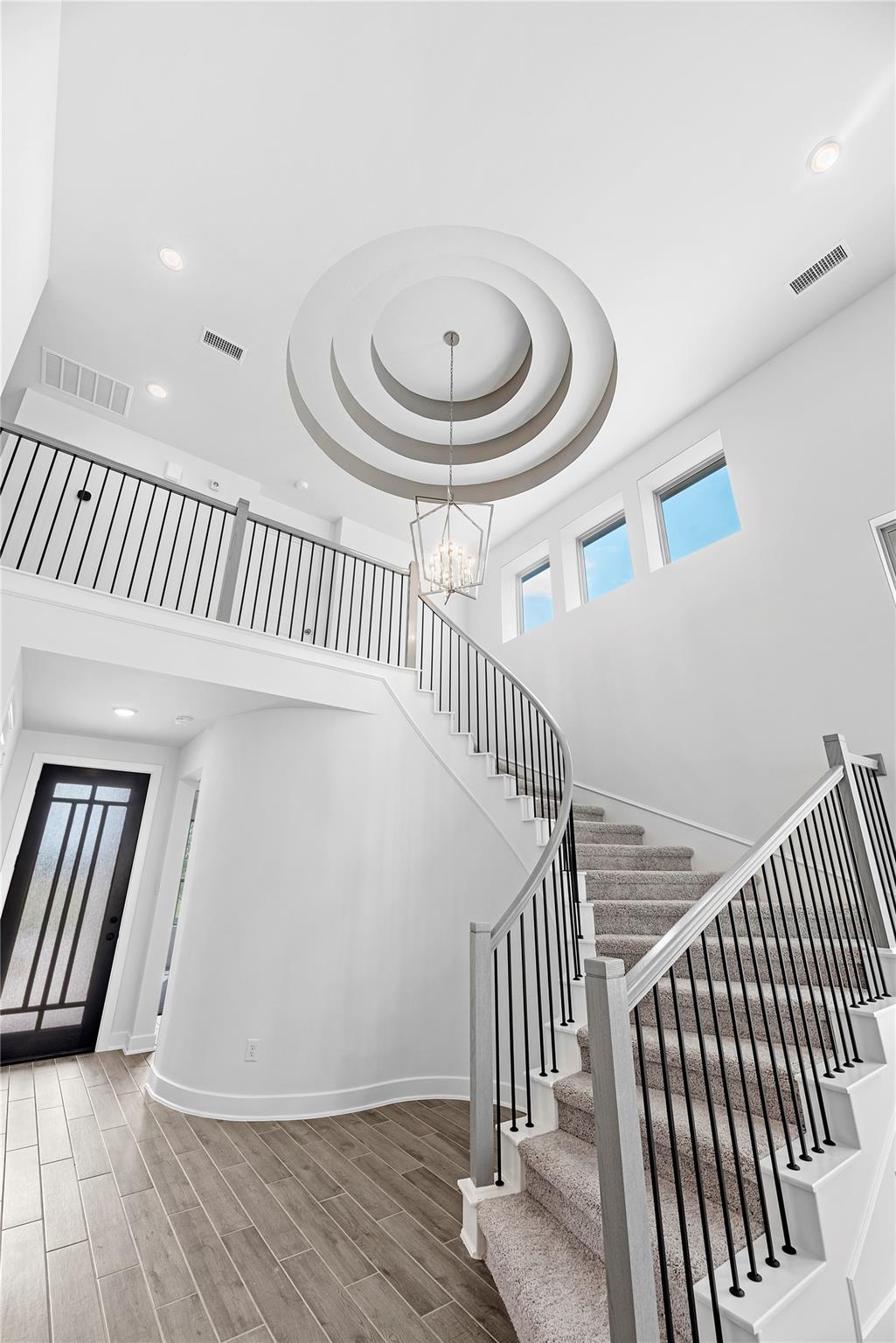 1207 Luna Drive