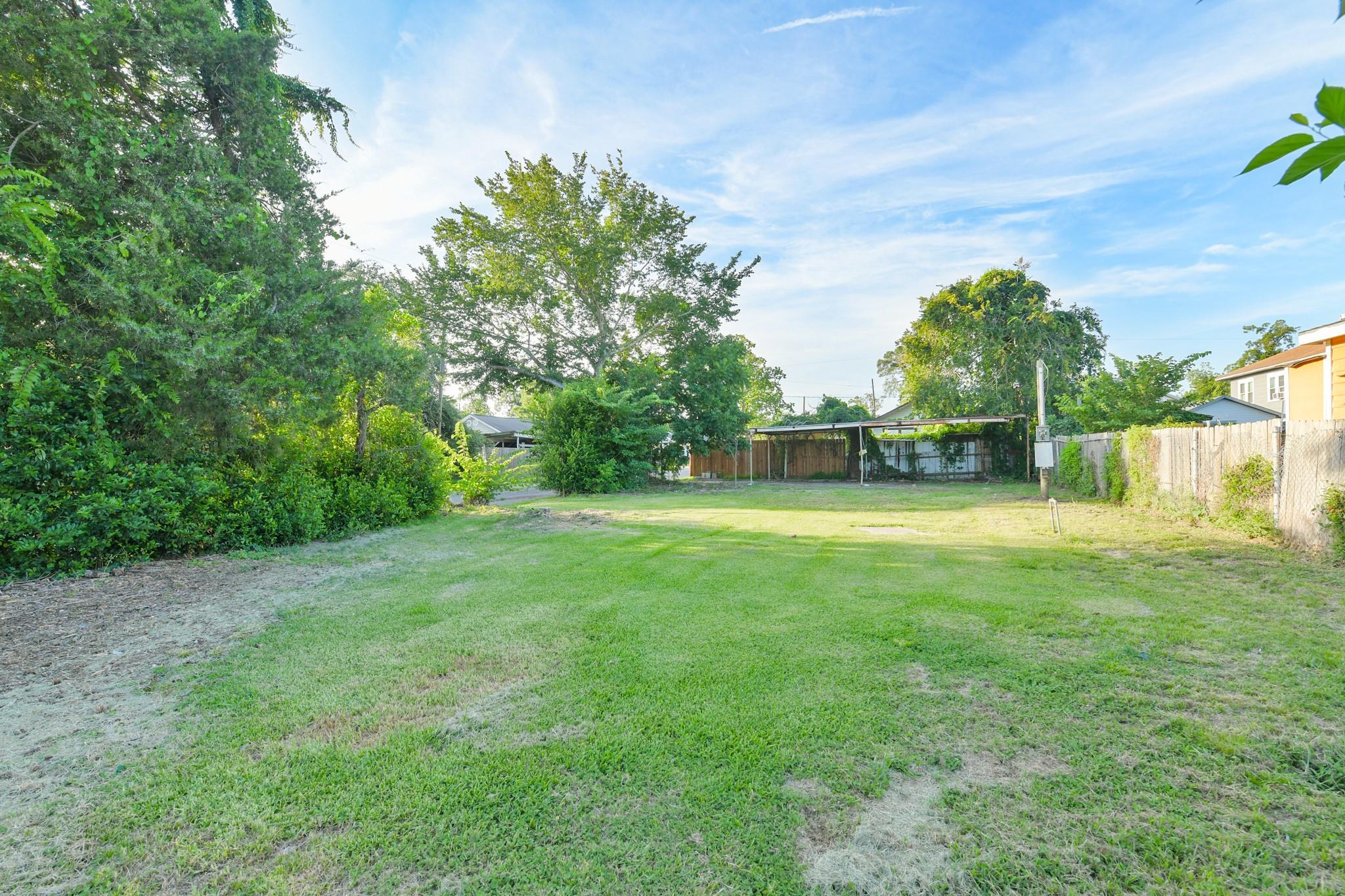 200 E Defee Avenue