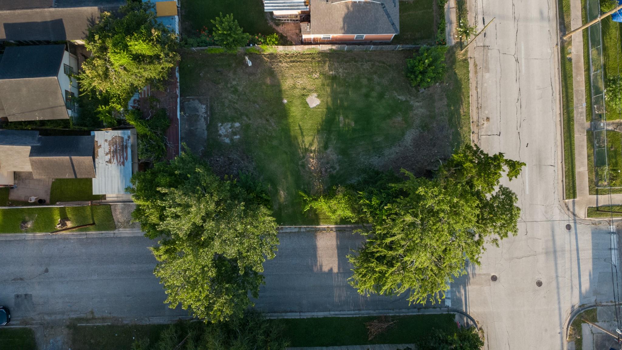 200 E Defee Avenue
