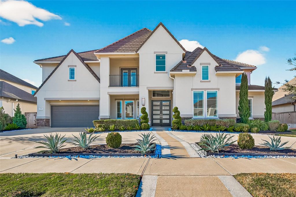 Photo of 22 Crown Grove, Sugar Land, TX 77498 (MLS # 5743738)