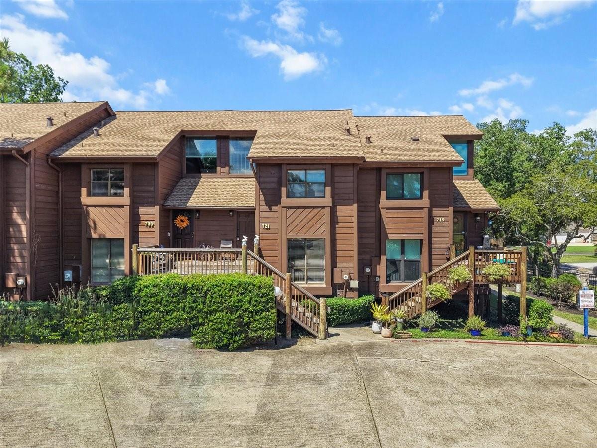 721 Davis Road