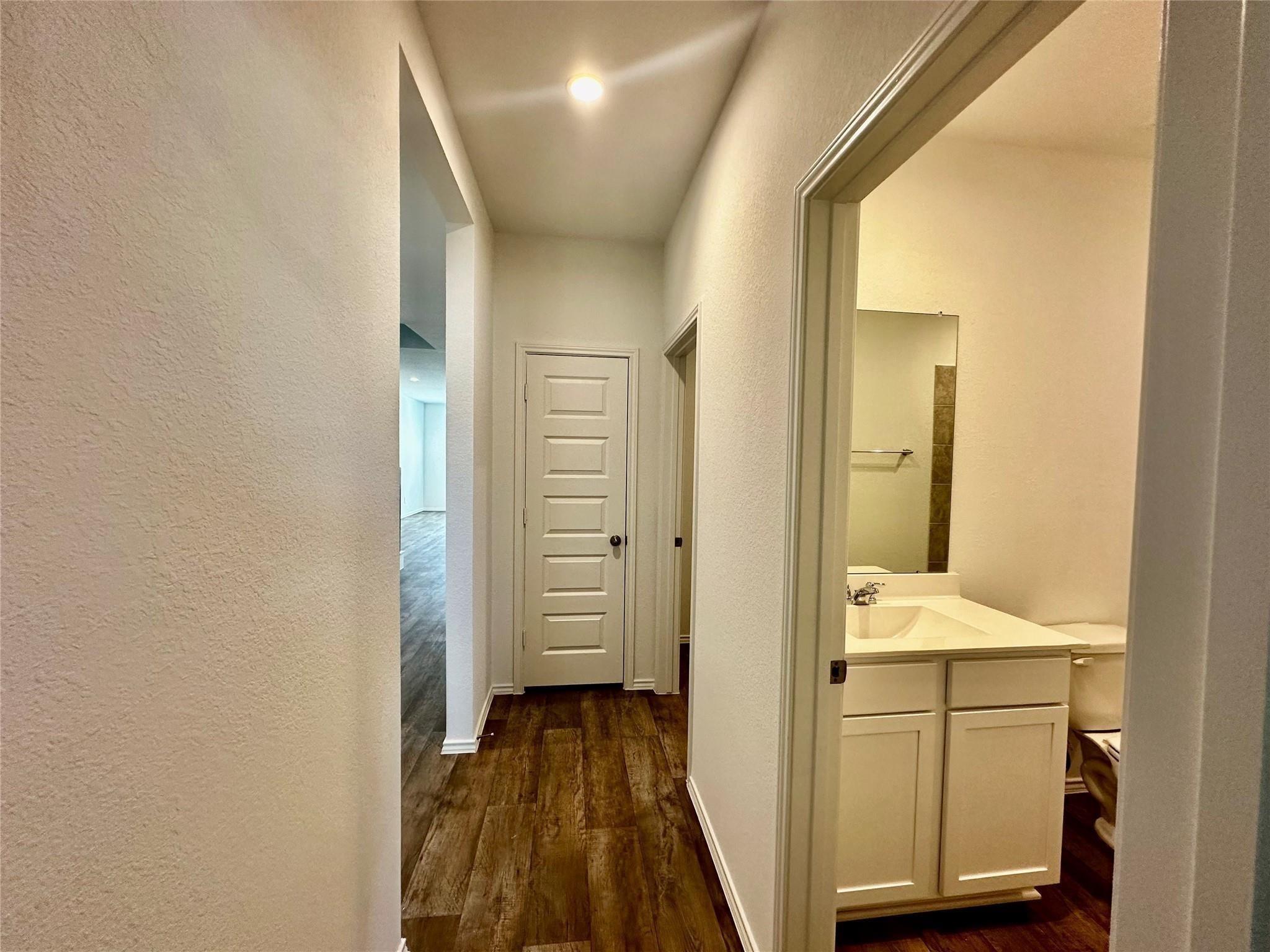 7414 Misty Iris Way