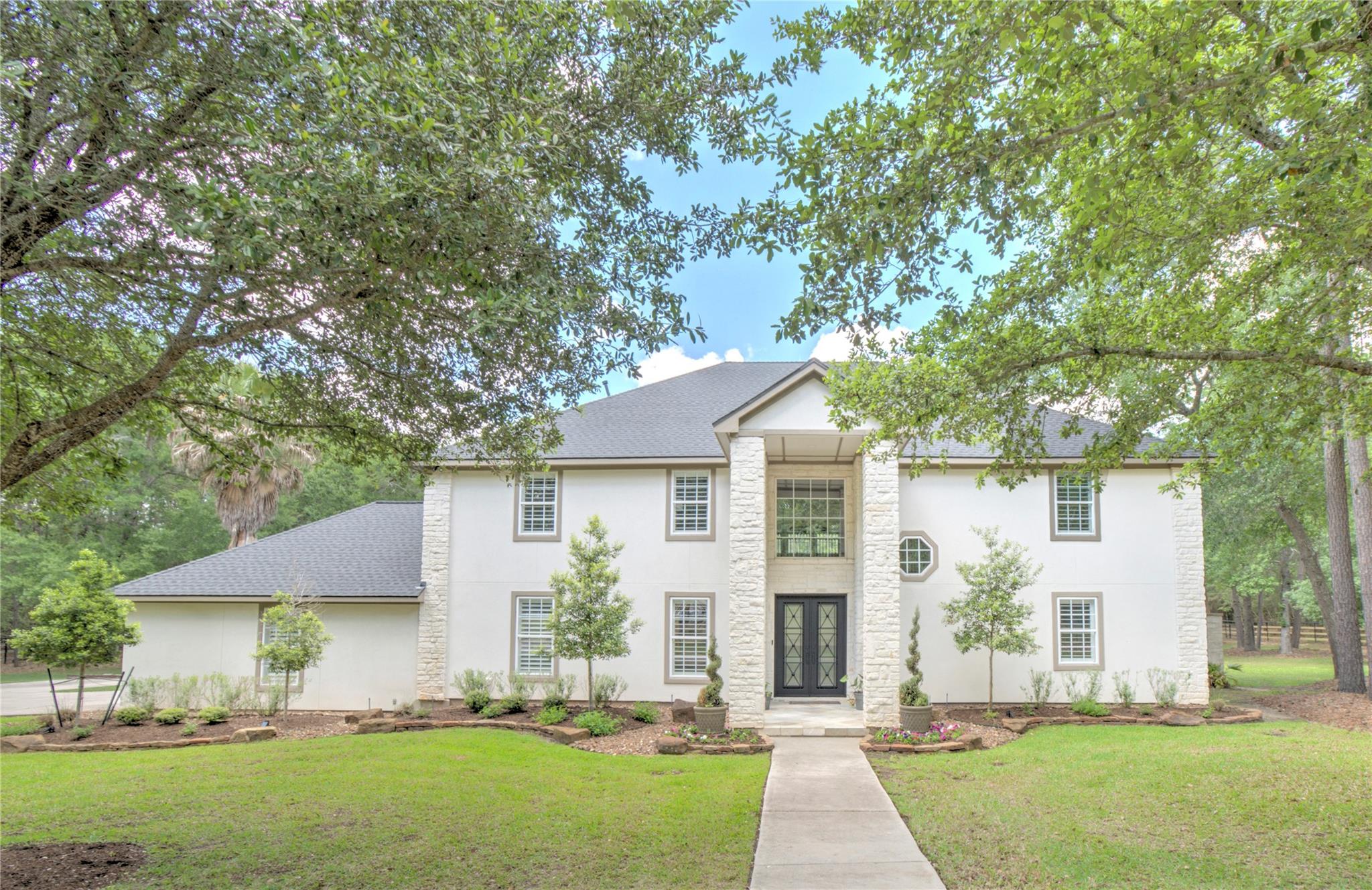 15508 Crown Oaks Drive