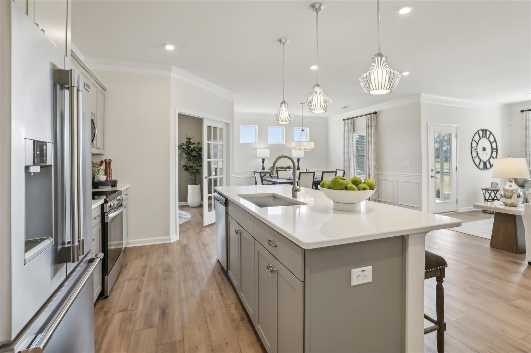 3419 Queen Palm Drive