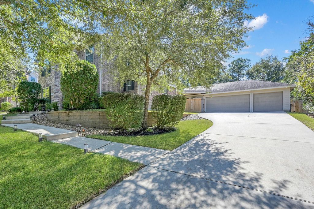 Photo of 2458 S Bramlet Drive, Conroe, TX 77304 (MLS # 22200593)