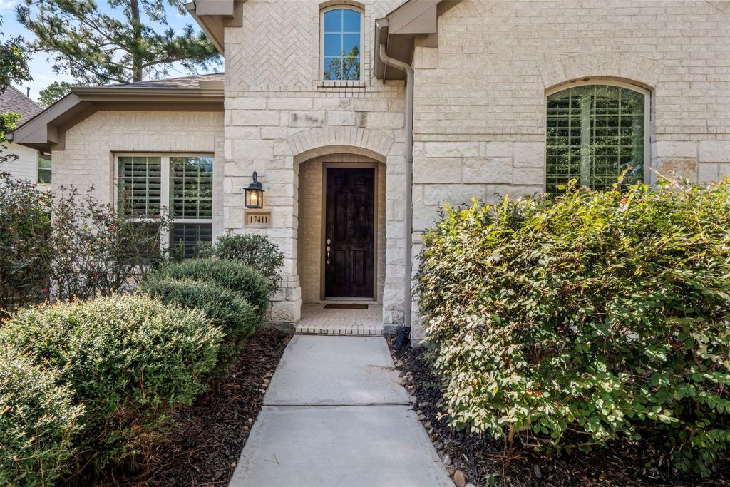 Photo of 17411 Mount Riga Drive, Humble, TX 77346 (MLS # 71340625)