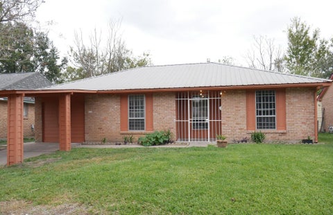 Photo of 14527 Campden Hill Road, Houston, TX 77045 (MLS # 26539579)