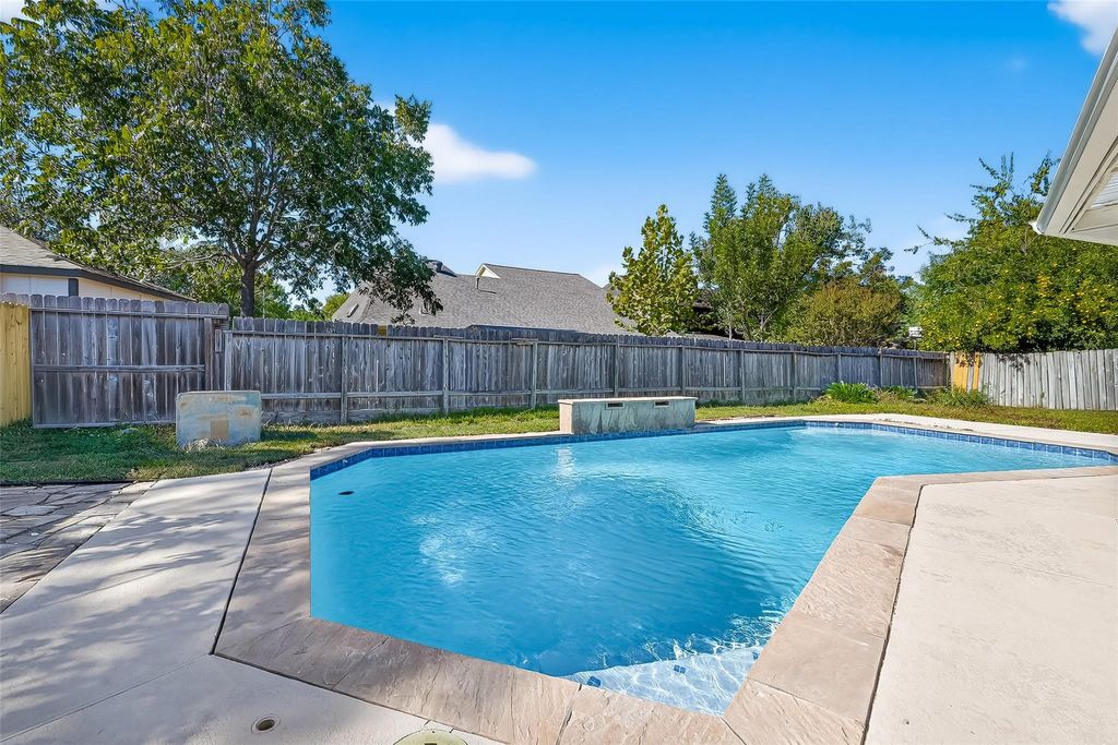 Photo of 15430 El Padre Drive, Houston, TX 77083 (MLS # 88936674)