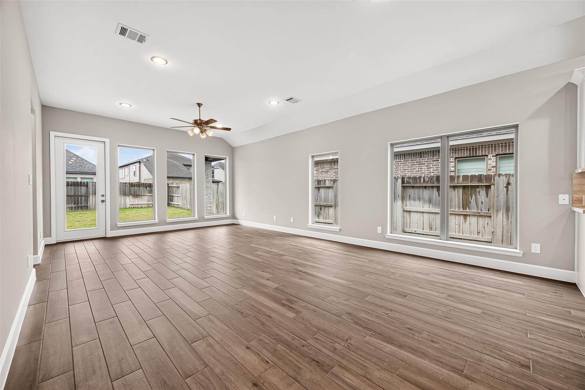 8758 Harbor Pines Drive