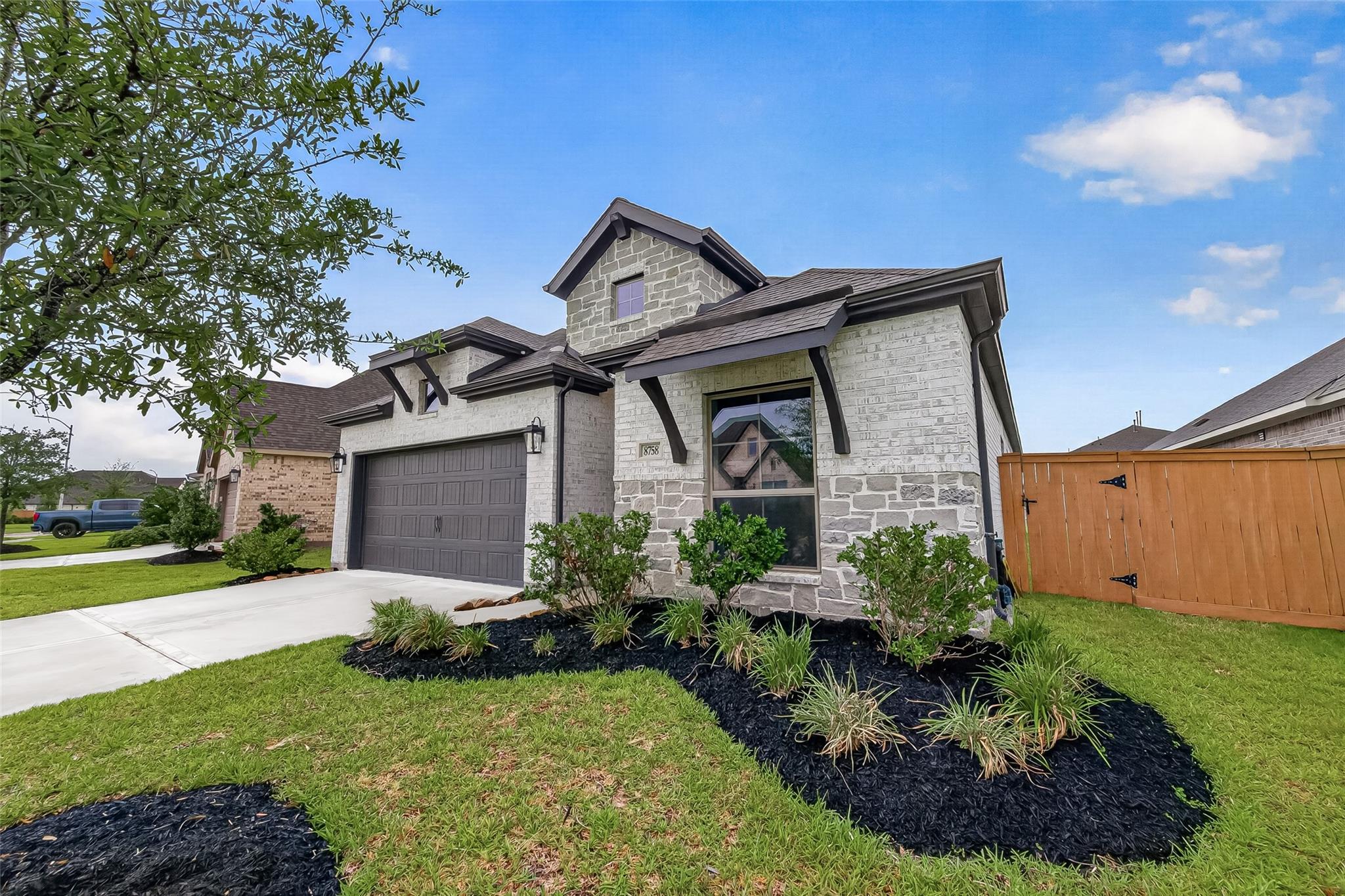8758 Harbor Pines Drive