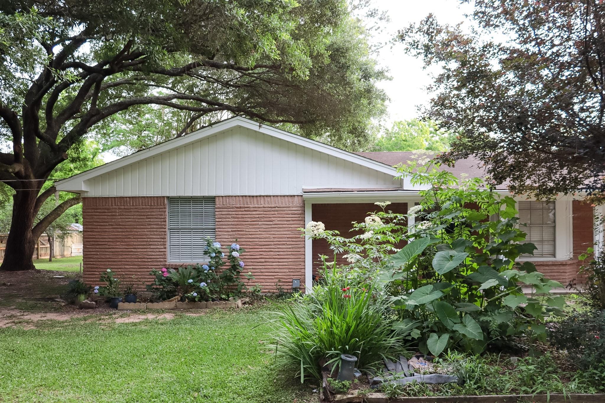 8815 Kerr Drive