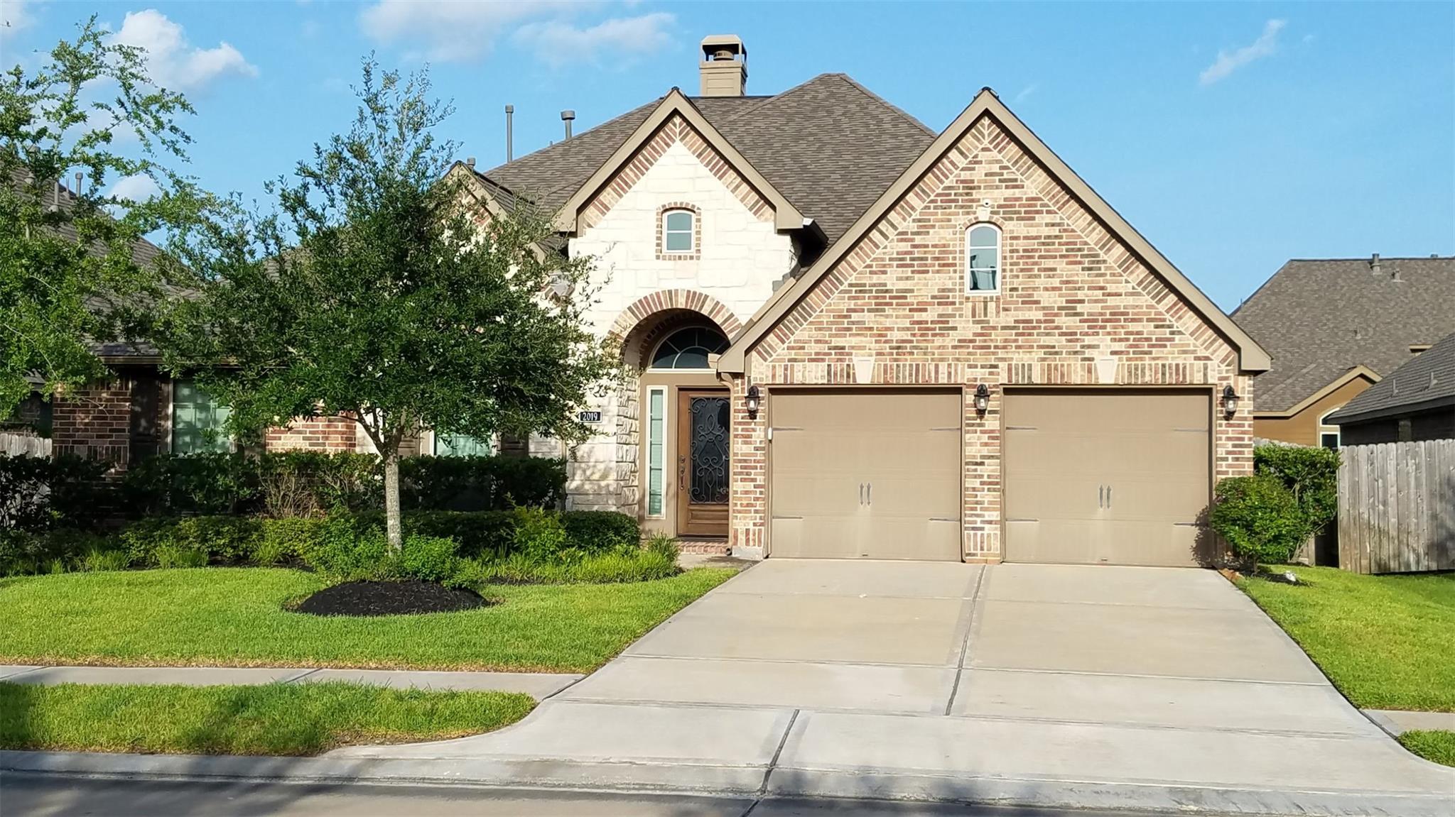 2019 Sunset Springs Drive