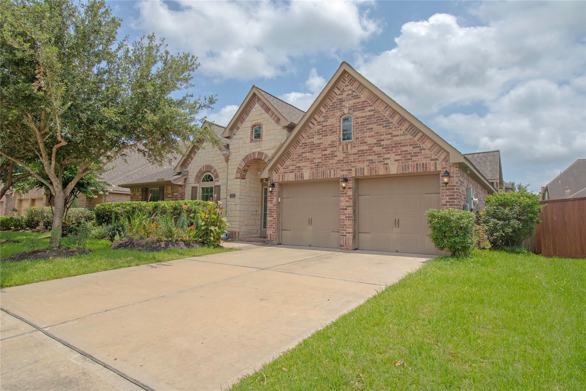 2019 Sunset Springs Drive