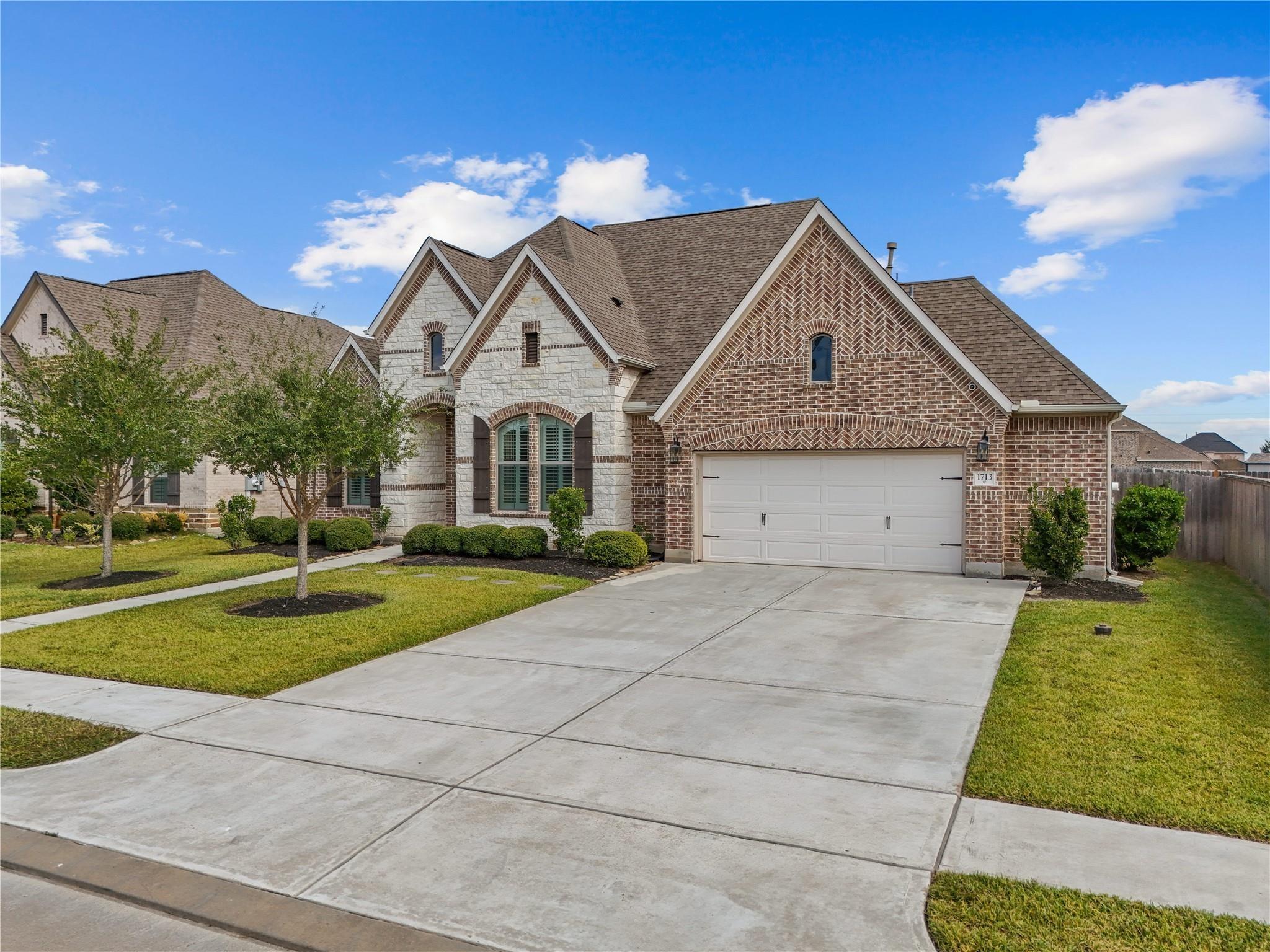 1713 Waterlilly River Lane