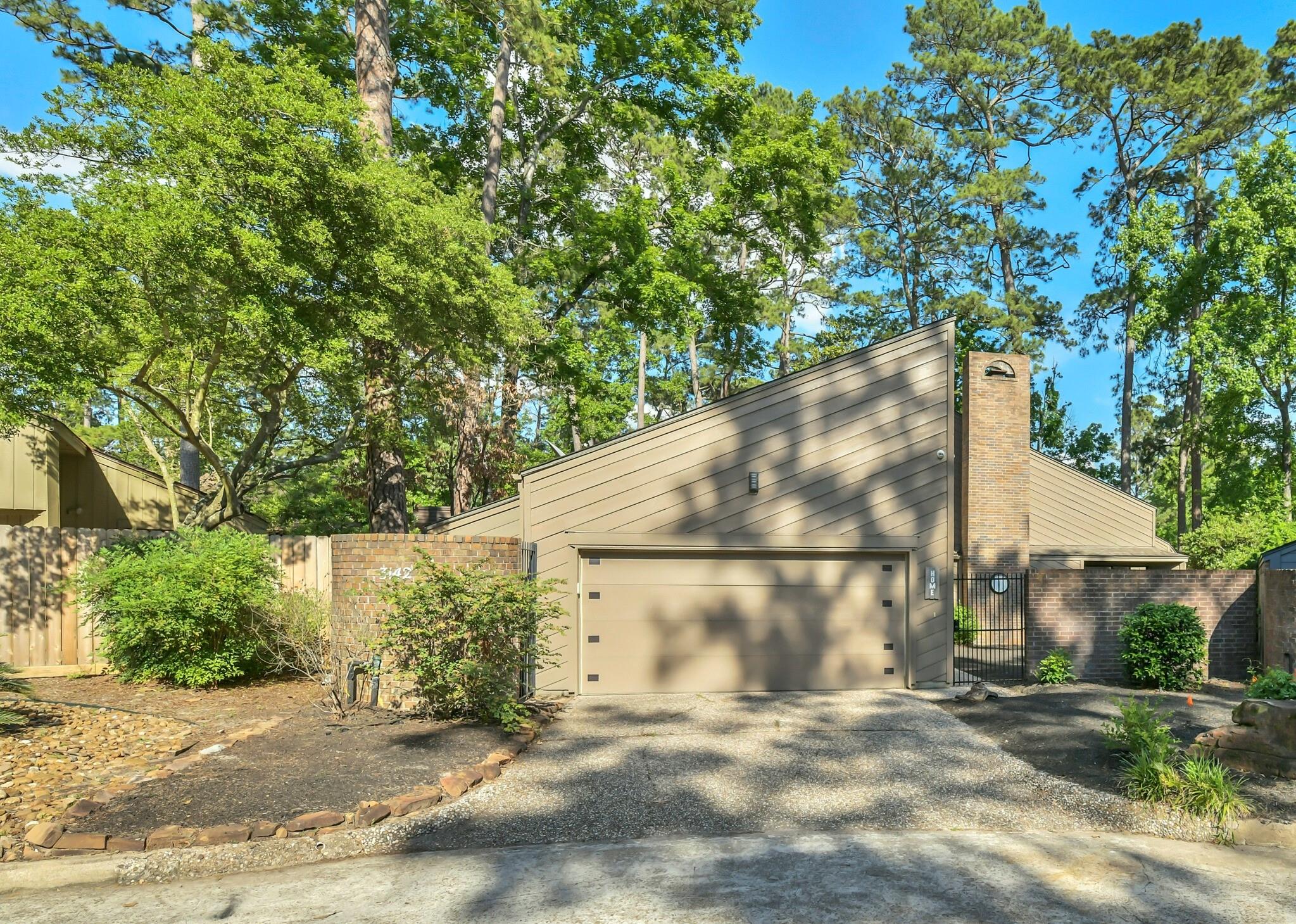 3142 E Lake Crescent Drive