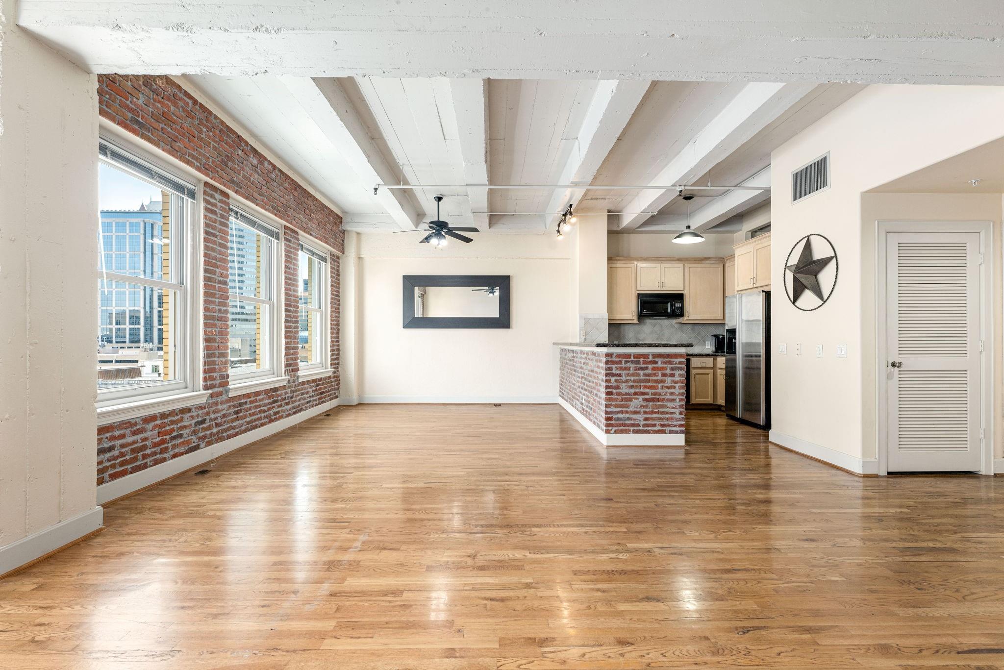 1120 Texas Street 7D