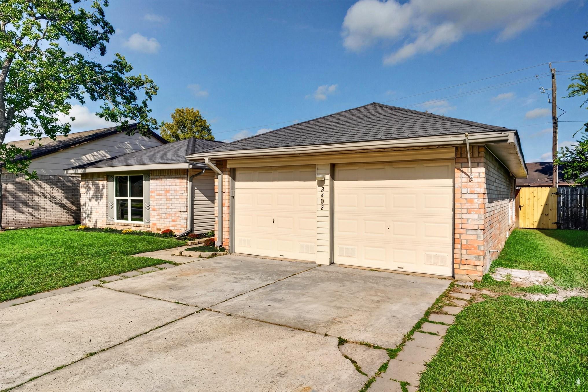 2402 Colonial Ridge Drive