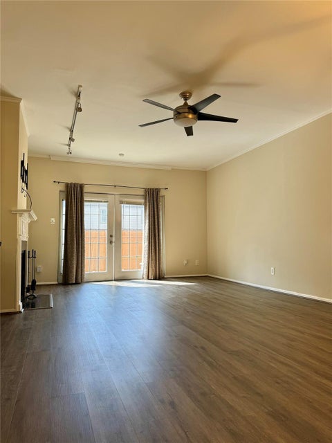 Condo For Rent - 850 Threadneedle Street #80<br/> Houston, TX 77079