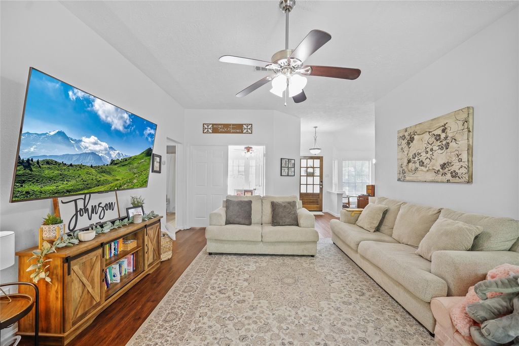 Photo of 2919 Creek Manor Dr Dr, Kingwood, TX 77339 (MLS # 34685264)