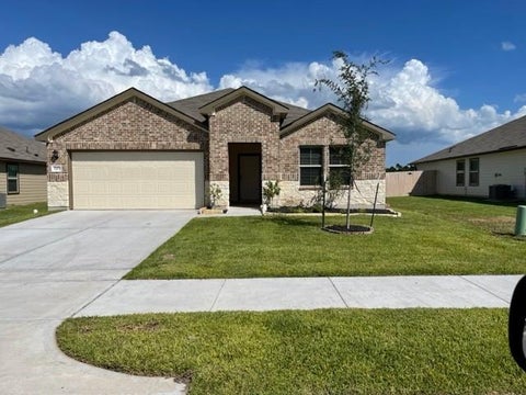 Photo of 203 Comal Drive, Huntsville, TX 77340 (MLS # 6521207)