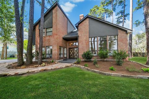 Photo of 14520 Diamondhead N, Conroe, TX 77356 (MLS # 4885345)