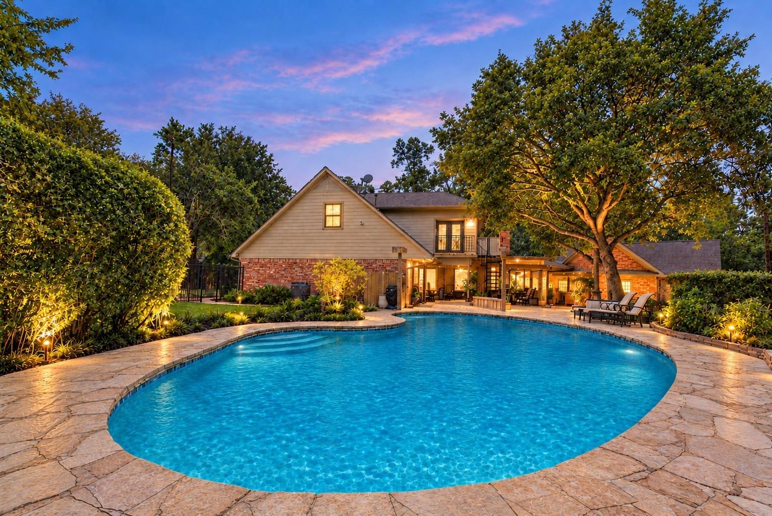 11 Holly Tree Lane
