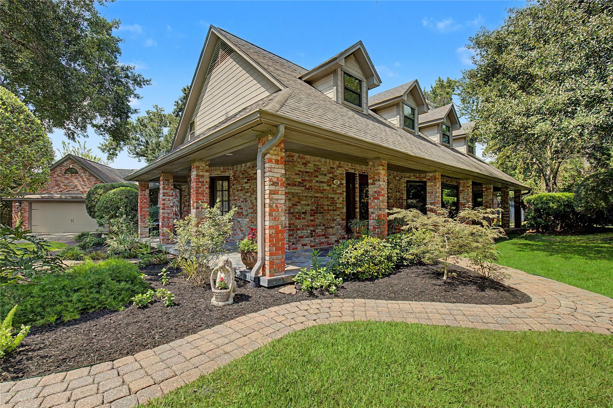 11 Holly Tree Lane