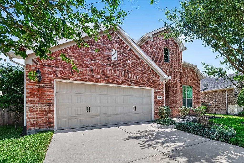 Photo of 10014 Western Pine Trail, Katy, TX 77494 (MLS # 41990720)