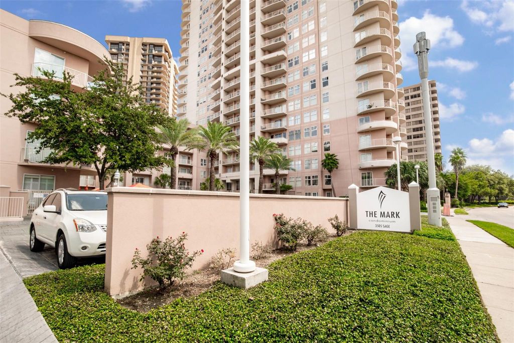 Photo of 3505 Sage Road #2403, Houston, TX 77056 (MLS # 66966123)