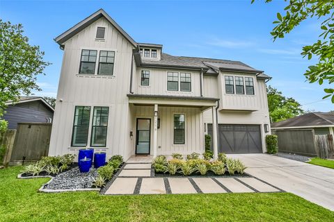 Photo of 1216 Chantilly Lane, Houston, TX 77018 (MLS # 22726087)