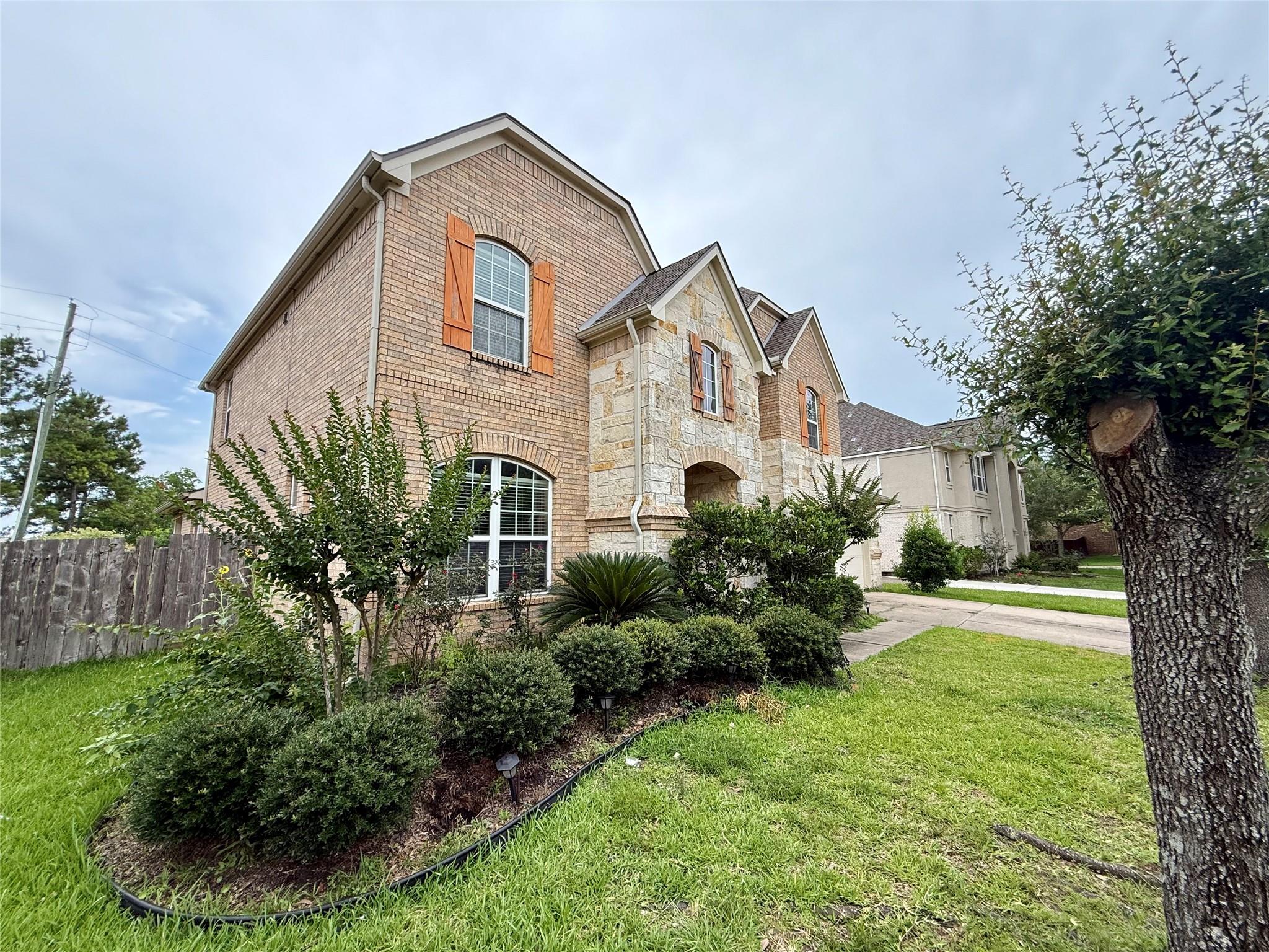 12503 Peppercreek Ln