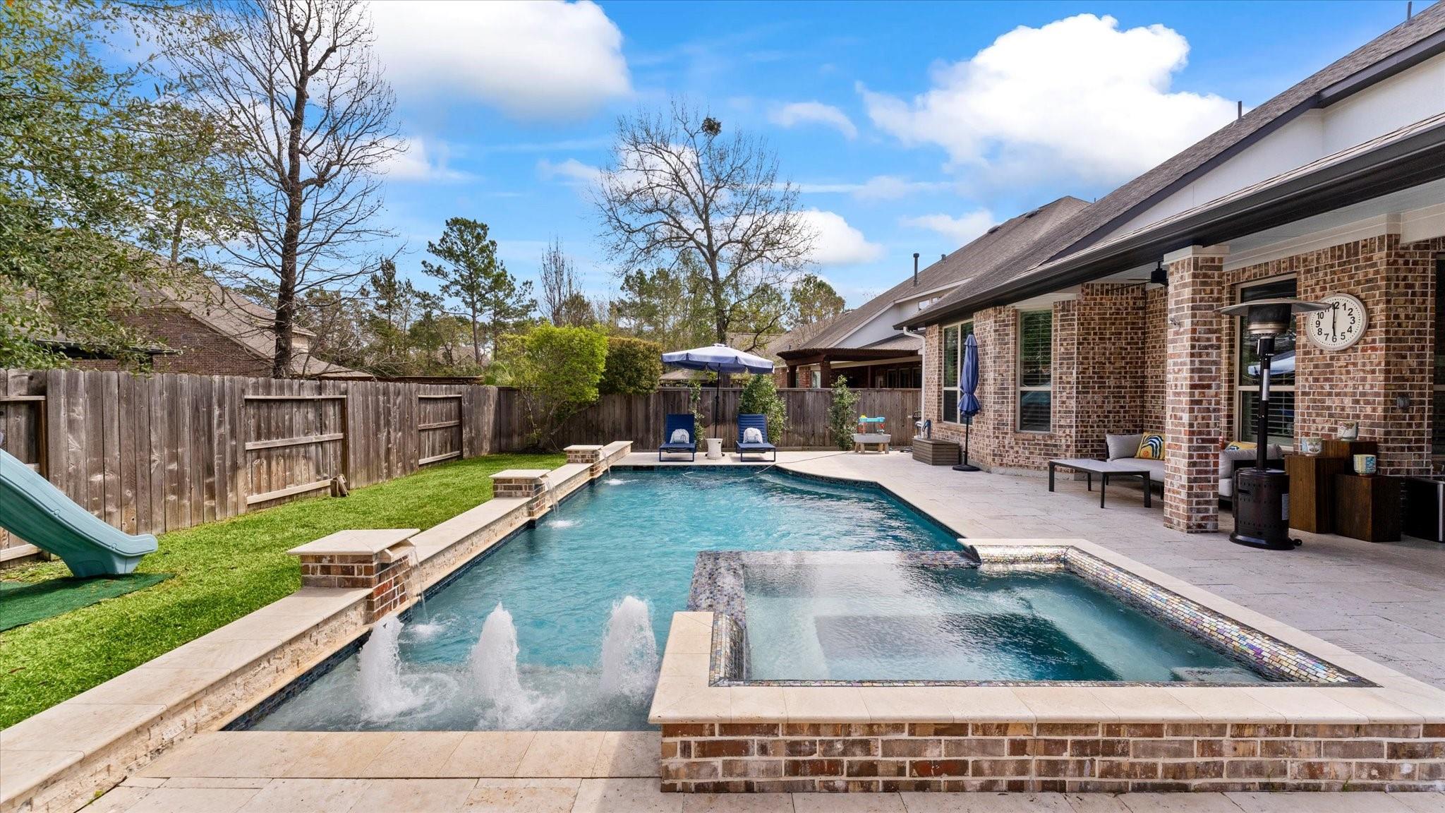 14 Whispering Thicket Place