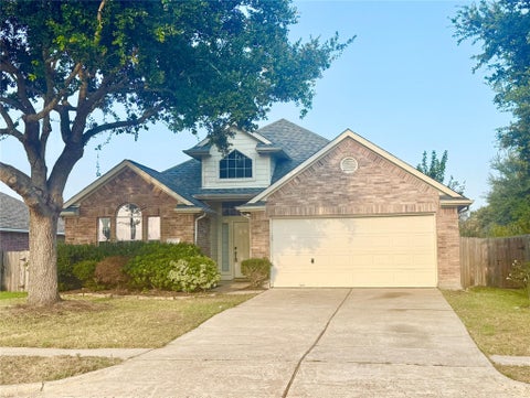 Photo of 4007 E Teal Estates Circle, Fresno, TX 77545 (MLS # 10540628)