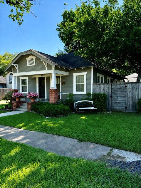Photo of 1321 Beverly Street, Houston, TX 77008 (MLS # 41322560)
